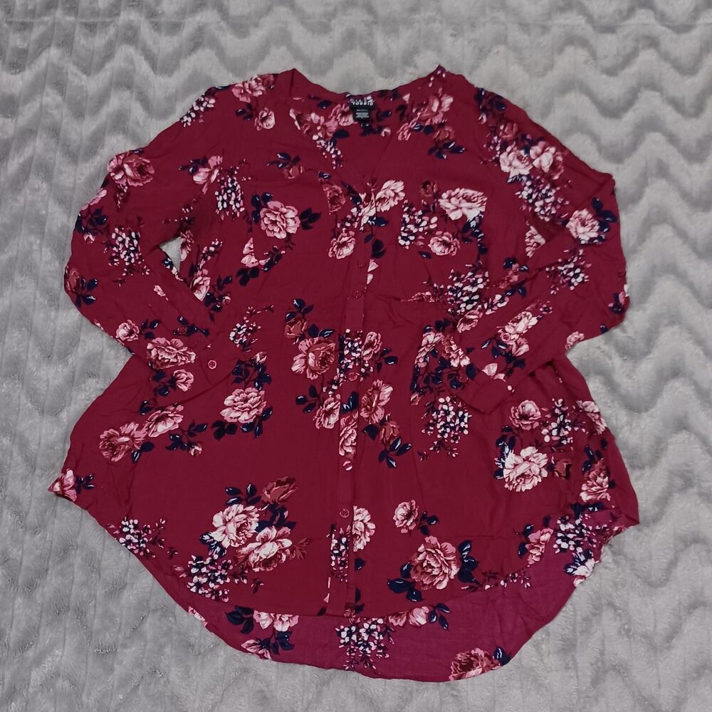 Torrid Womens Size 2 Pink Floral Long Sleeve Button Up Blouse Shirt